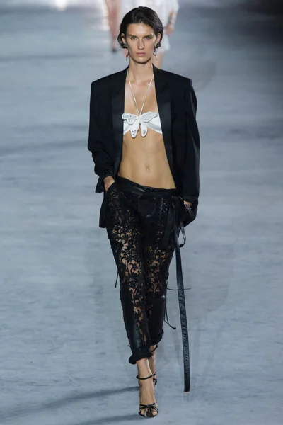 Look 43